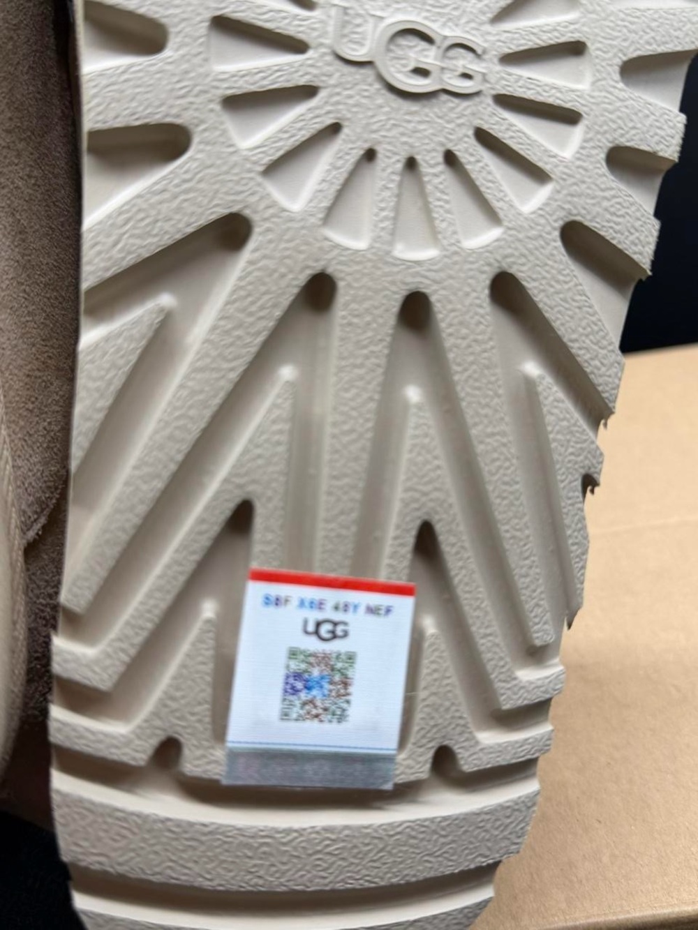 UGG Goldenstar Hi Slide Platform women’s 10 - Picture 6 of 7